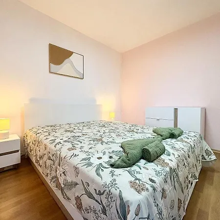Apartment Gustav Urban *